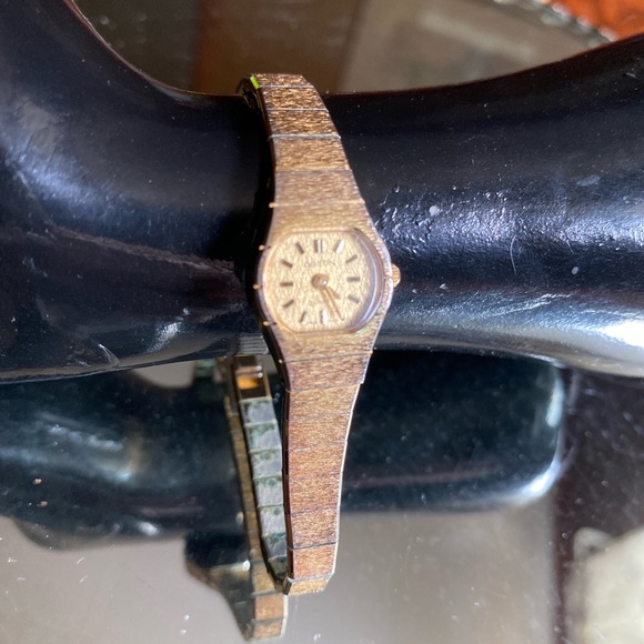 Women’s Vintage Gold Odeon Watch - Picture 2 of 5